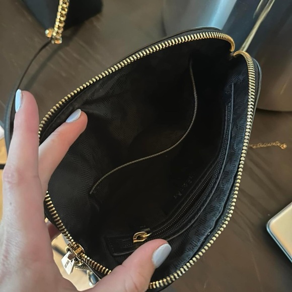 Michael Kors cross body - Picture 2 of 3